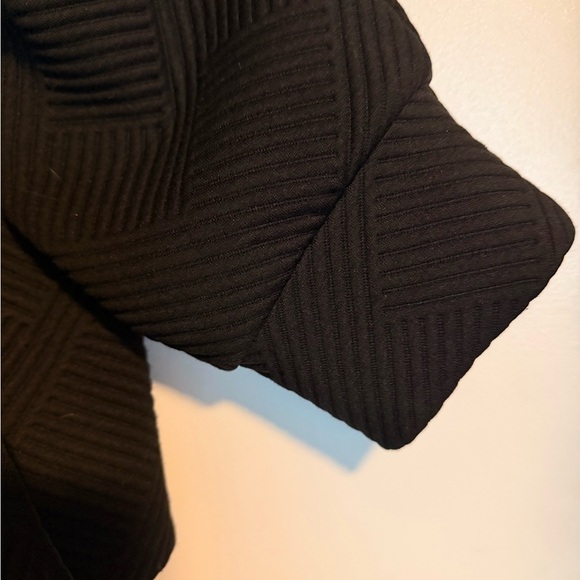 BITEM Black Textured Pullover TWO Piece Set - Picture 3 of 6